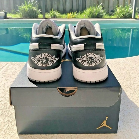 Nike Air Jordan 1 Low Shadow - Picture 4 of 4